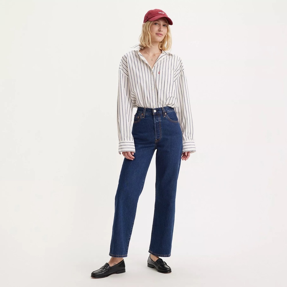 📌SOLD Levi’s Ribcage Ankle Jeans
